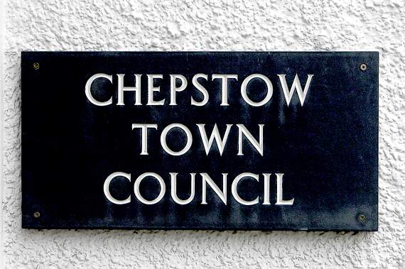 Town council accused of ‘waging war’ in Chamber of Commerce dispute