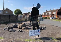 Silent soldiers stand to mark war centenary