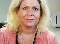 Gender doctor loses license to practise