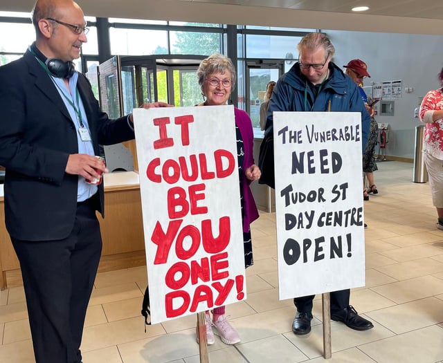 3,000 sign petition to save Tudor Centre