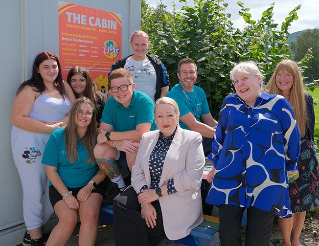 Minister visits summer programme