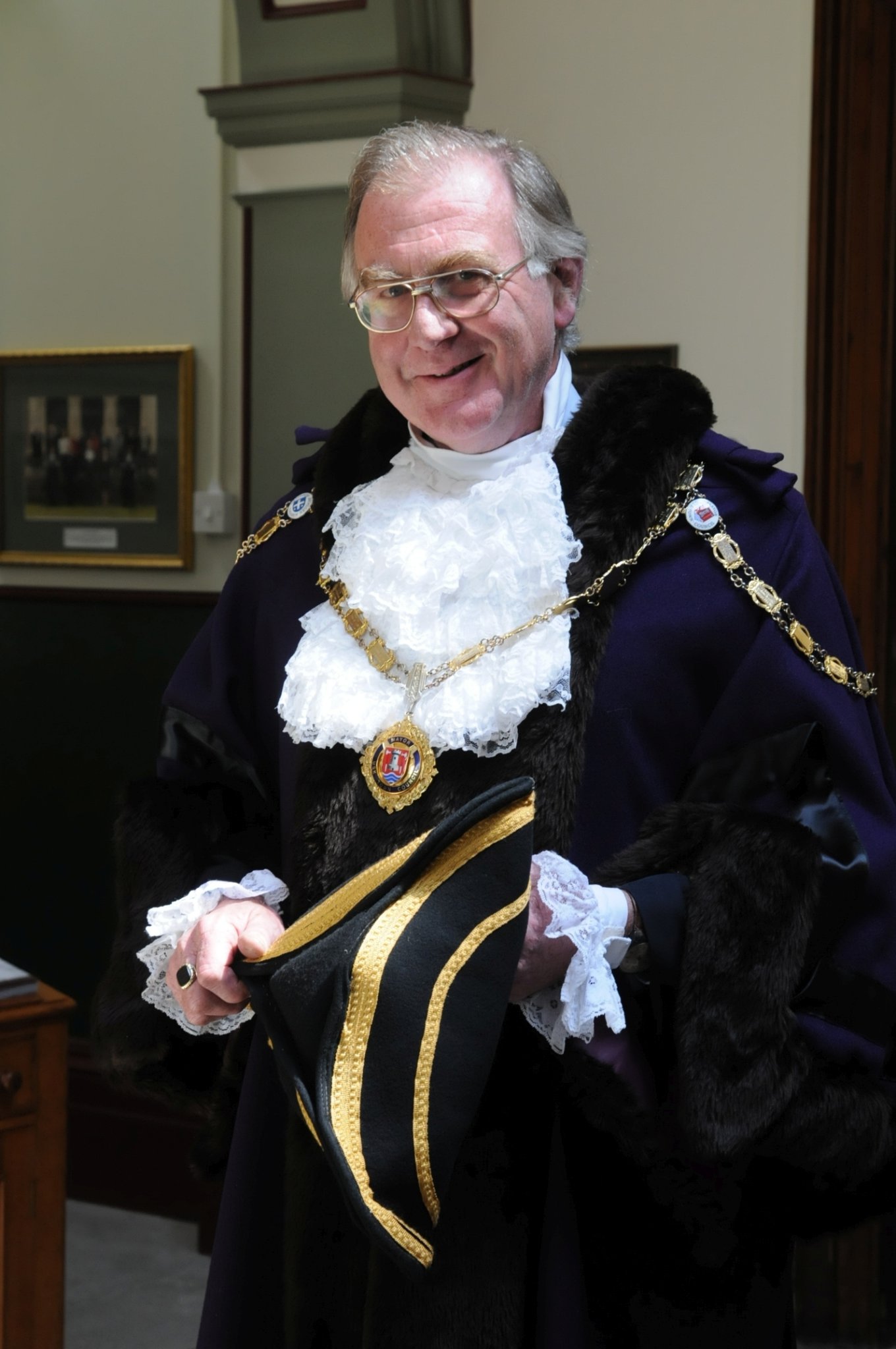 Tributes paid to ‘beloved’ five-times mayor of Usk