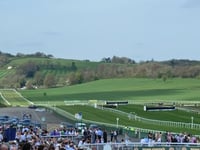 Chepstow Racecourse drivers 'should pay more for empty seats'