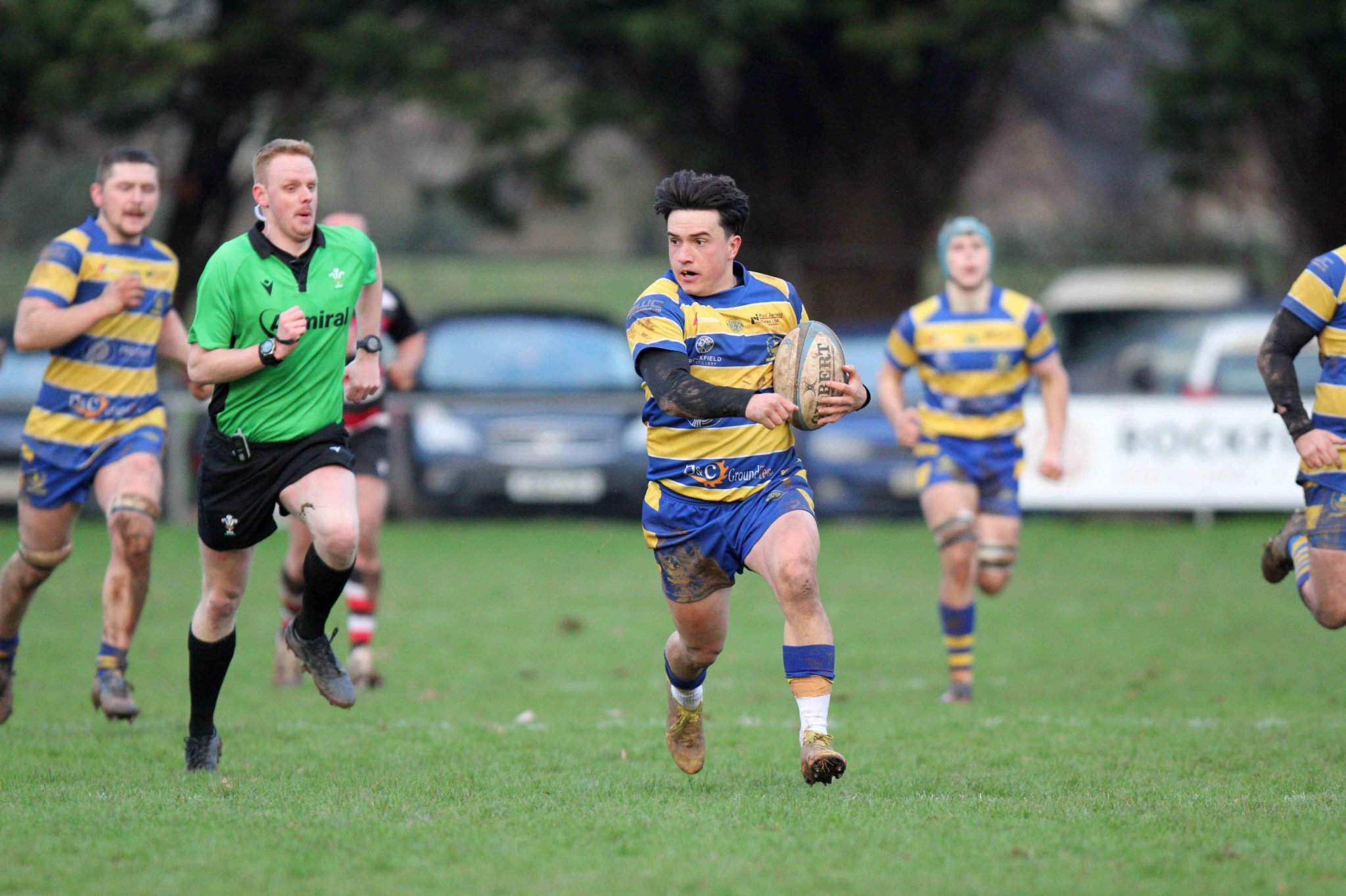 Mon 1st XV hit Risca for six tries in away victory