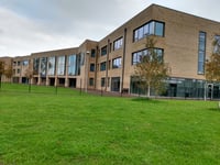 Teacher dubbed 'head from hell' to leave