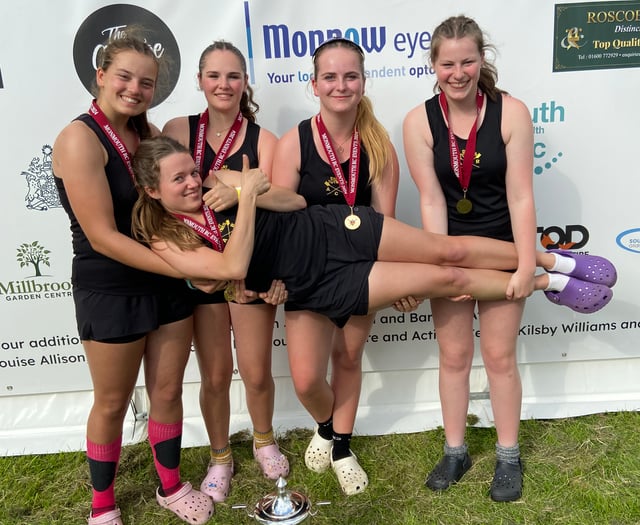 Boats make waves at regatta