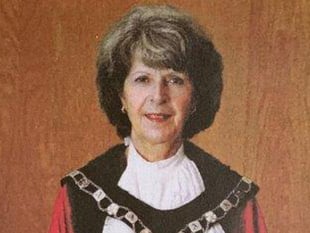 Tributes paid to former Abergavenny Mayor  Sheila Woodhouse