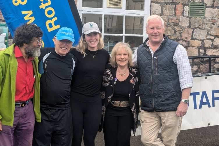 (R-L) Nic Pontis (GIST UK), Eve Conway (RI), Harriet Lacey, Drewe Lacey, and Nick Day (Trustee, FotRW).
