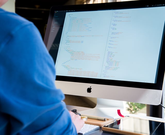 Avoid Spiking PayPal scams in Christmas Rush - Expert Tips! 
