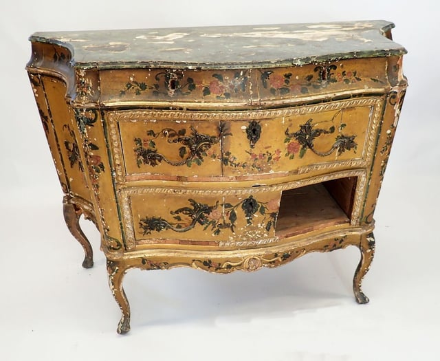 Italian commode was  highlight of Smiths sale