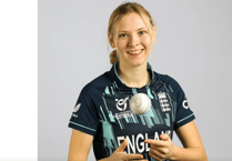 England cricket star Sophia signs for Essex