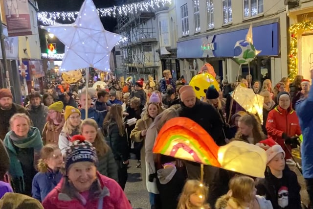 It's all glow for Christmas as lantern parade lights up town 