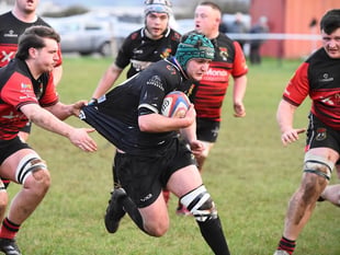 Chepstow beat big freeze with 39-19 win