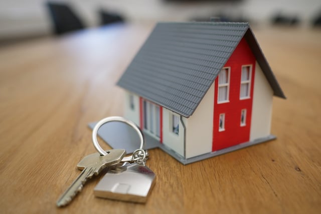 Man slams “discriminatory” social housing priorities