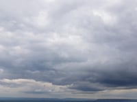 Mild day with some clouds, sunny weather ahead