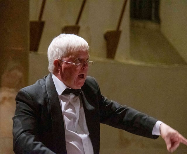 Graham steps in with Gift to Sing