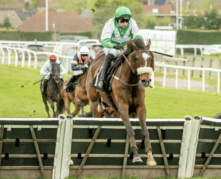 My Friend Sean racing to victory at Plumpton under jockey Cameron Iles