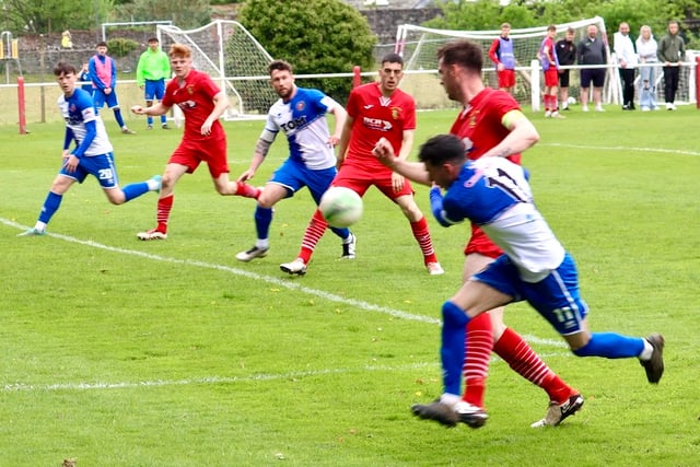Jockeys crack Corries as game finishes nine aside