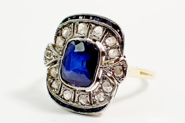 Art Deco Sapphire & Diamond Ring