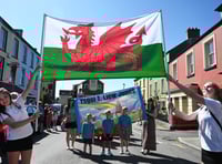 Design a logo for the national Urdd Eisteddfod