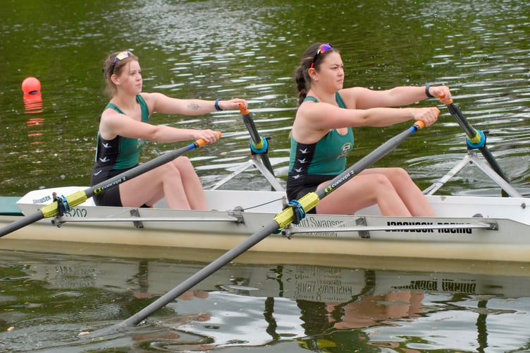 A double scull at the Monmouth Regatta