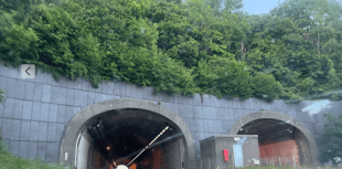Crash on A40 near Gibraltar tunnels