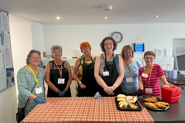 Volunteers save tonnes of food from waste