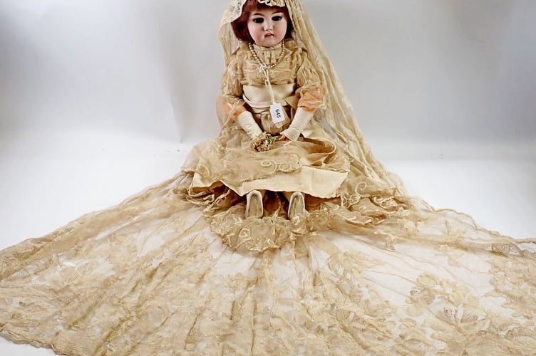 Bride doll