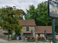 Pub next to castle given green light for holiday rooms 