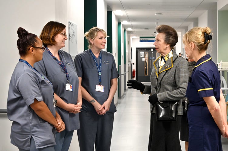 HRH The Princess Royal meeting midwives on the ward