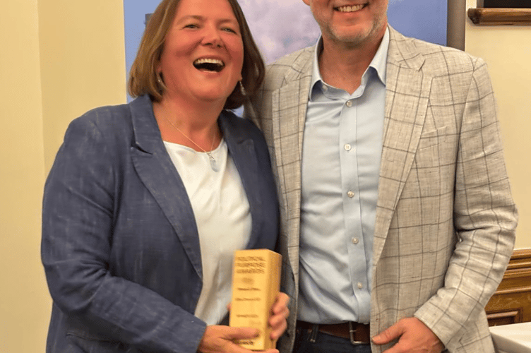 Ellie Chowns MP receives her Rivers and Seas award