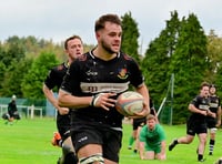 'Stow go close to beating leaders