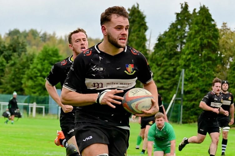 Chepstow came close to beating leaders Gwernyfed. 