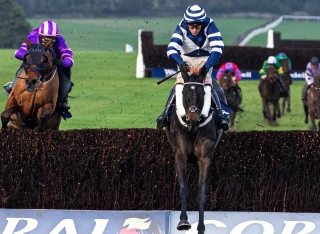 Jubilee Express puts down National marker at Xmas race day