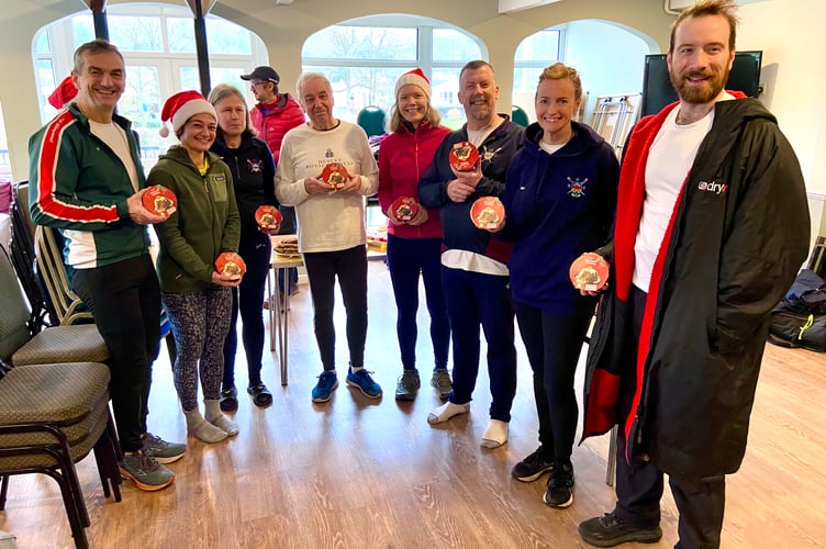 Crew Vixen with their plum puds