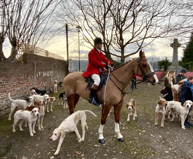 Hunt calls for support as crowds turn out for New Year's Day ride