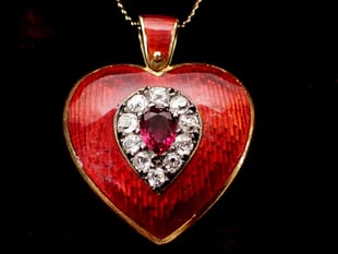 Great last minutes Valentines shopping at Smiths of Newent