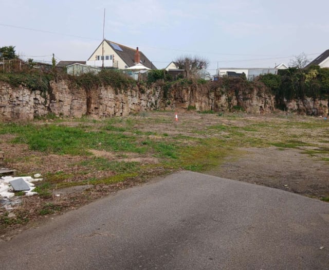 Home plan for quarry gets green light
