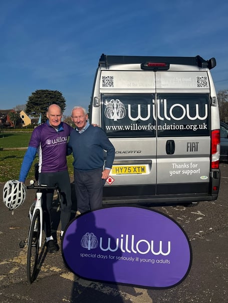 Richard Davis with Bob Wilson, founder of Willow and Arsenal goalkeeping legend, at the start of his epic challenge.