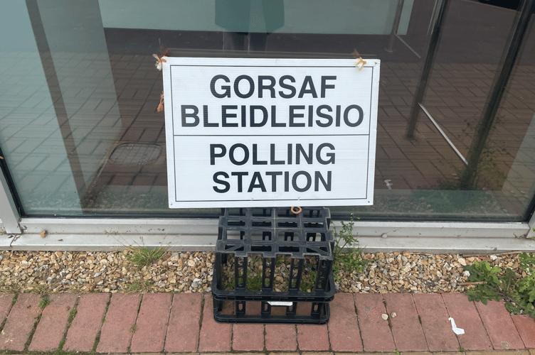 Polling station in Monmouth 